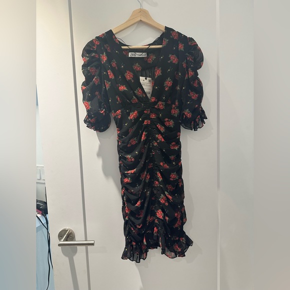 Xs Zara Sheer Floral dress - Picture 1 of 8